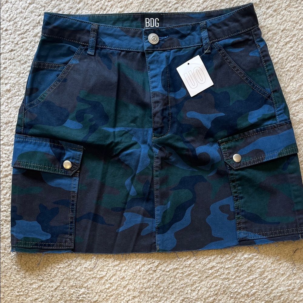 BDG Urban Outfitters Blue & Green Camo Cargo Mini Skirt Raw Edge NWT Size Small